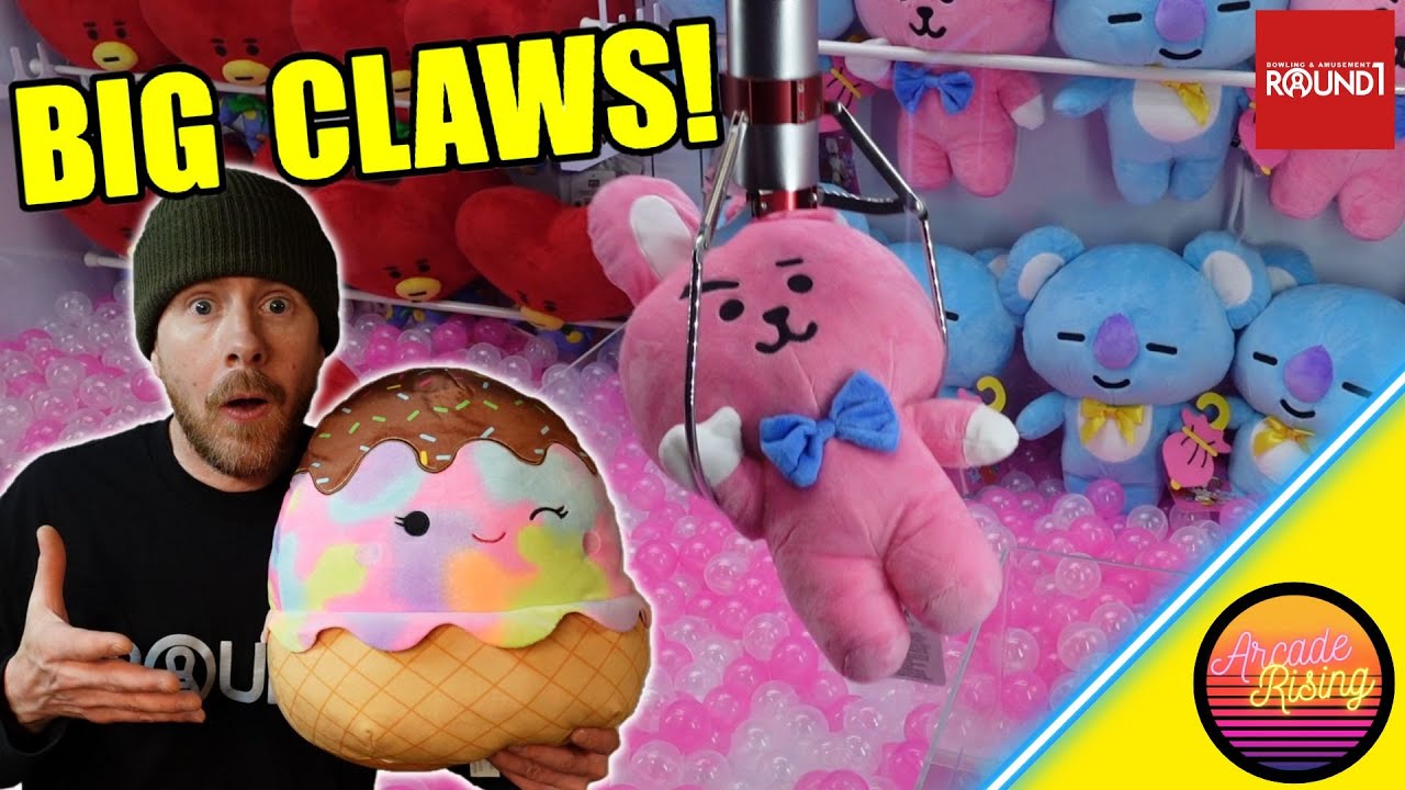 SQUISHMALLOWS & BIG CLAW Machines at Round 1!