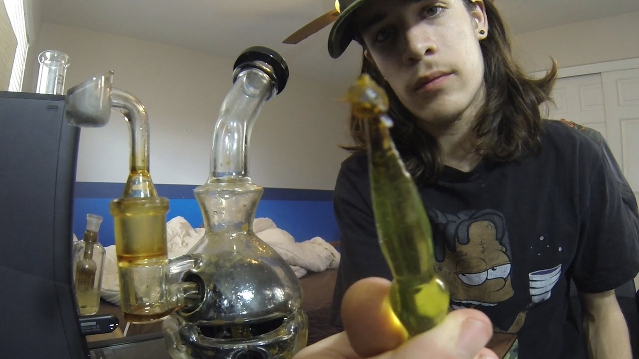 COUPLE DABS AND BONG RIPS!