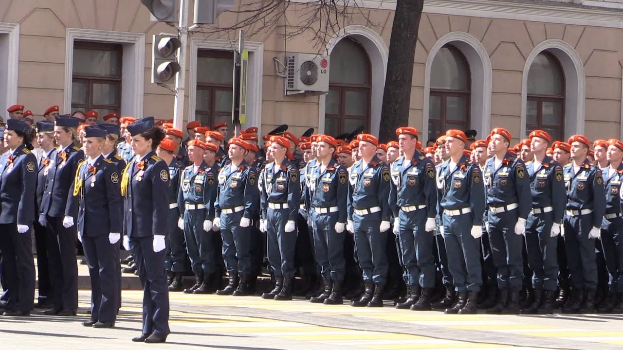 В Казани в Параде Победы приняли участие сотрудники Главного управления МЧС России по РТ.