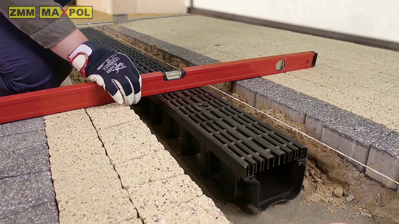 Montaż odwodnienia liniowego (Zestaw garażowy art. 01718-2)