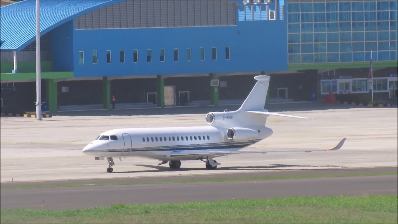 Dassault Falcon 8x @ Argyle International