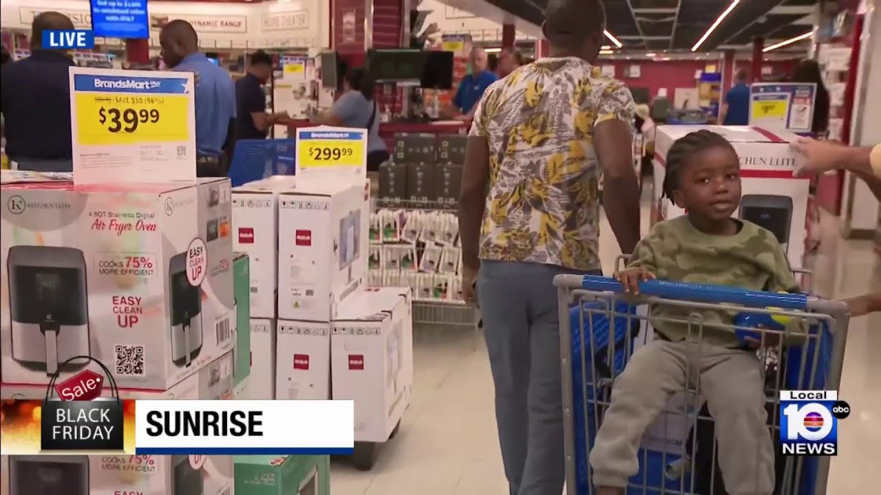 Good-deal hunting begins on Thanksgiving Day