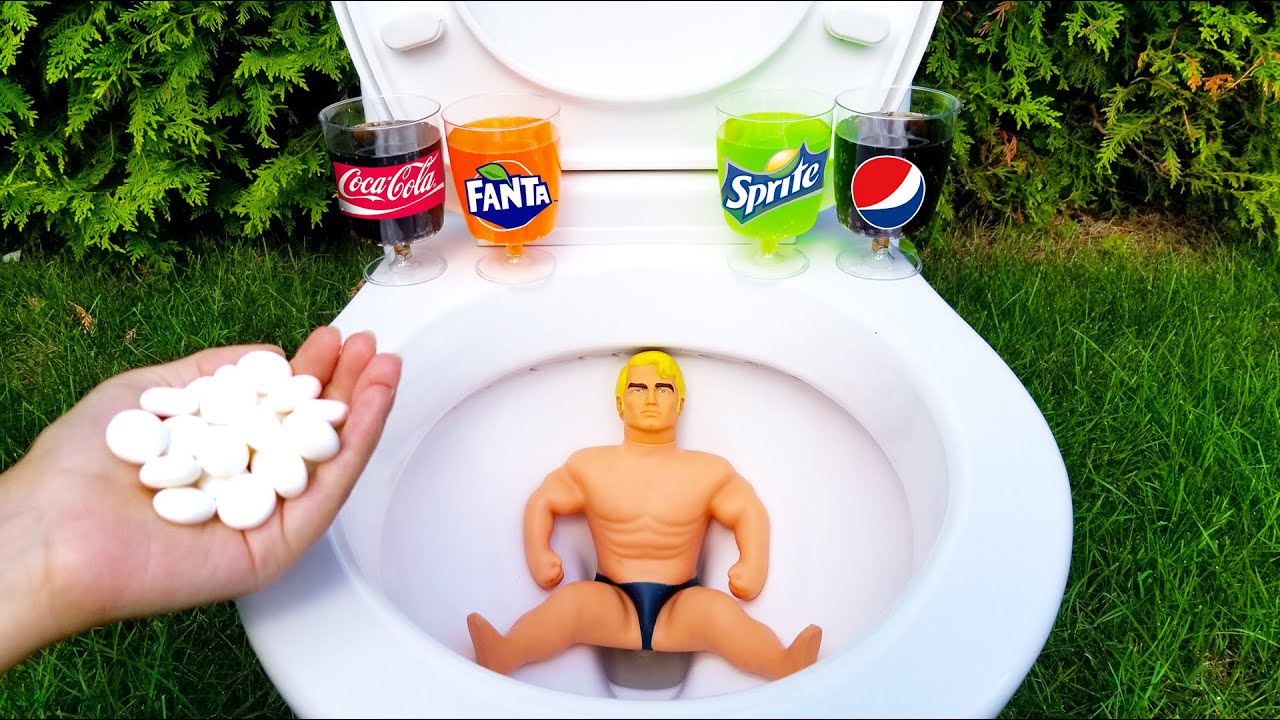 Experiment: Stretch Armstrong VS Coca Cola, Sprite, Fanta, Pepsi VS Mentos in TOILET
