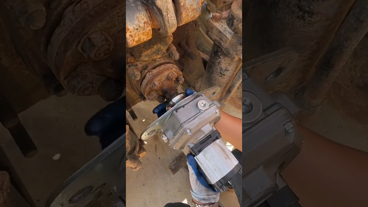 Tractor PTO Hydraulic Pump Fitting #short #AzxmoFarmingTech #trending #shorts