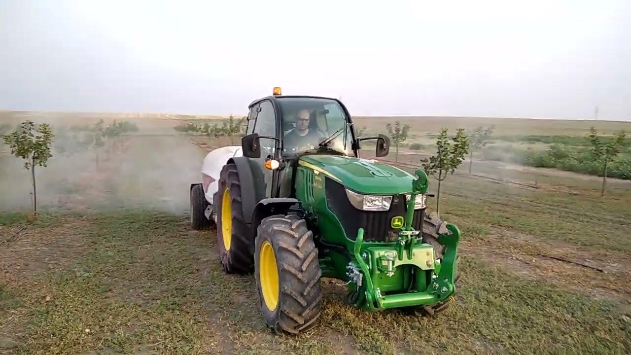 John Deere 5100 GL Smart Spraying | Tree Canopy Sensors in Action 🚜🌳