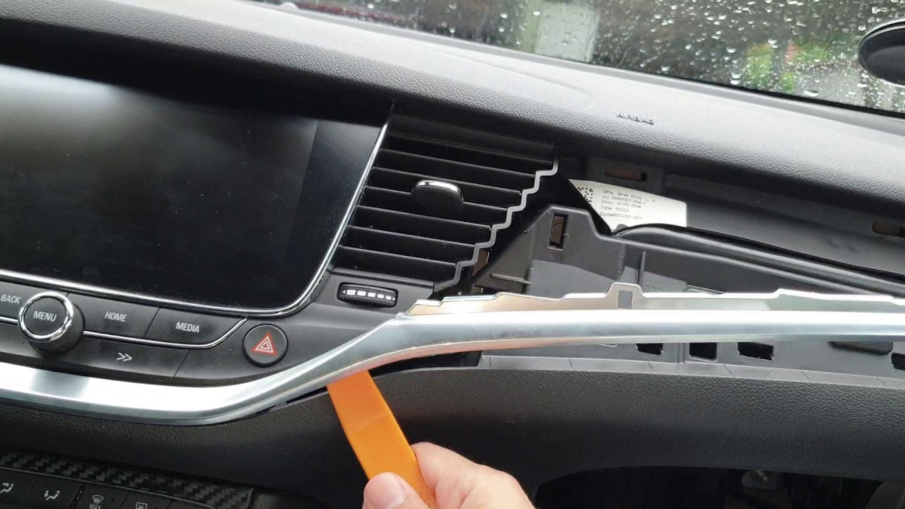 How to disassemble opel Astra k info system