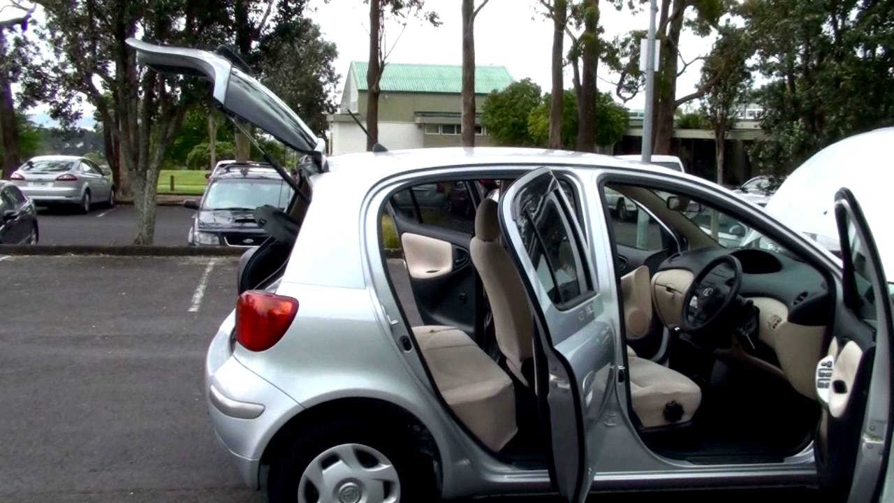 Toyota Vitz UL 2004, 1.3L Auto