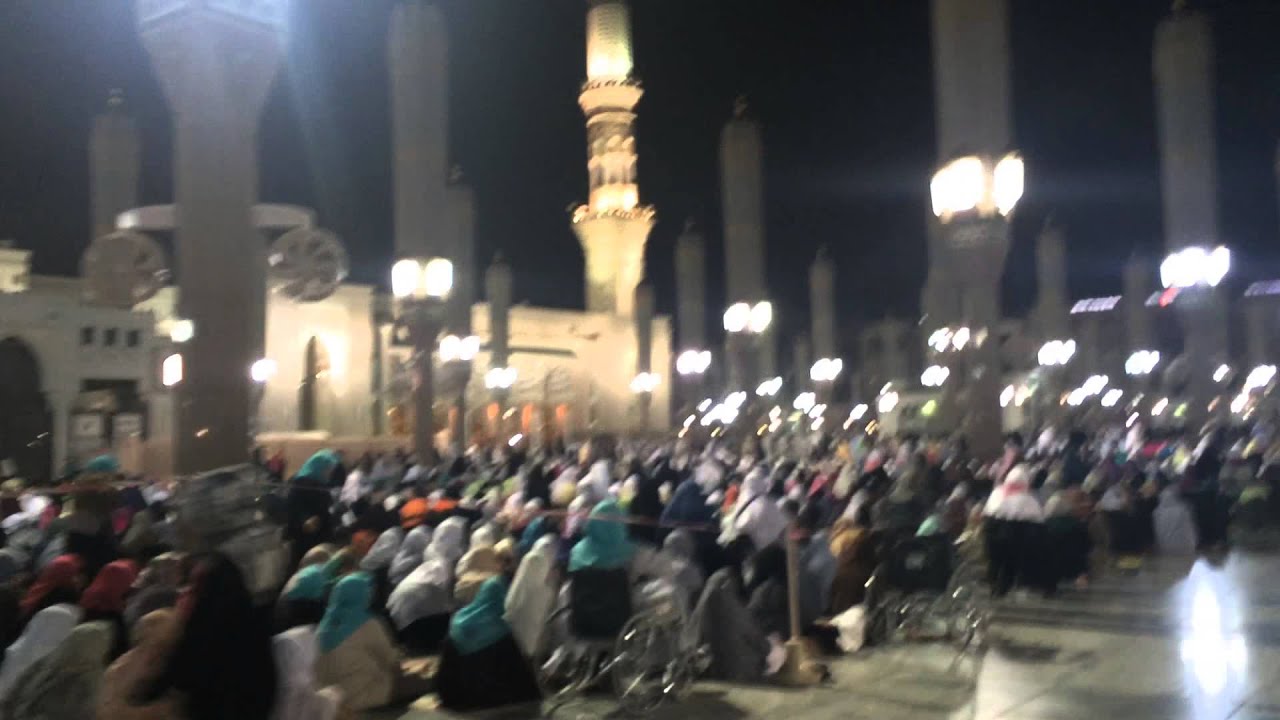 Walking in Madinah Fajr Adhan led by Mohammed Hakeem