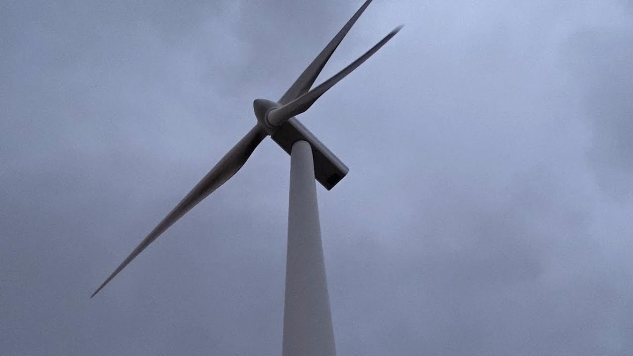 Vestas V80 wind turbine is turning at Orkan Sebastian 9/2017