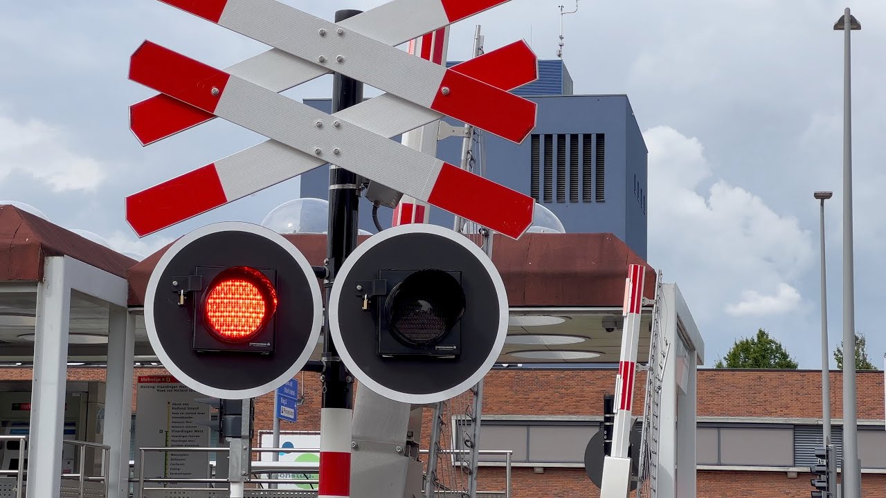 METRO ZEE HOEK VAN HOLLAND (4K-60 fps)