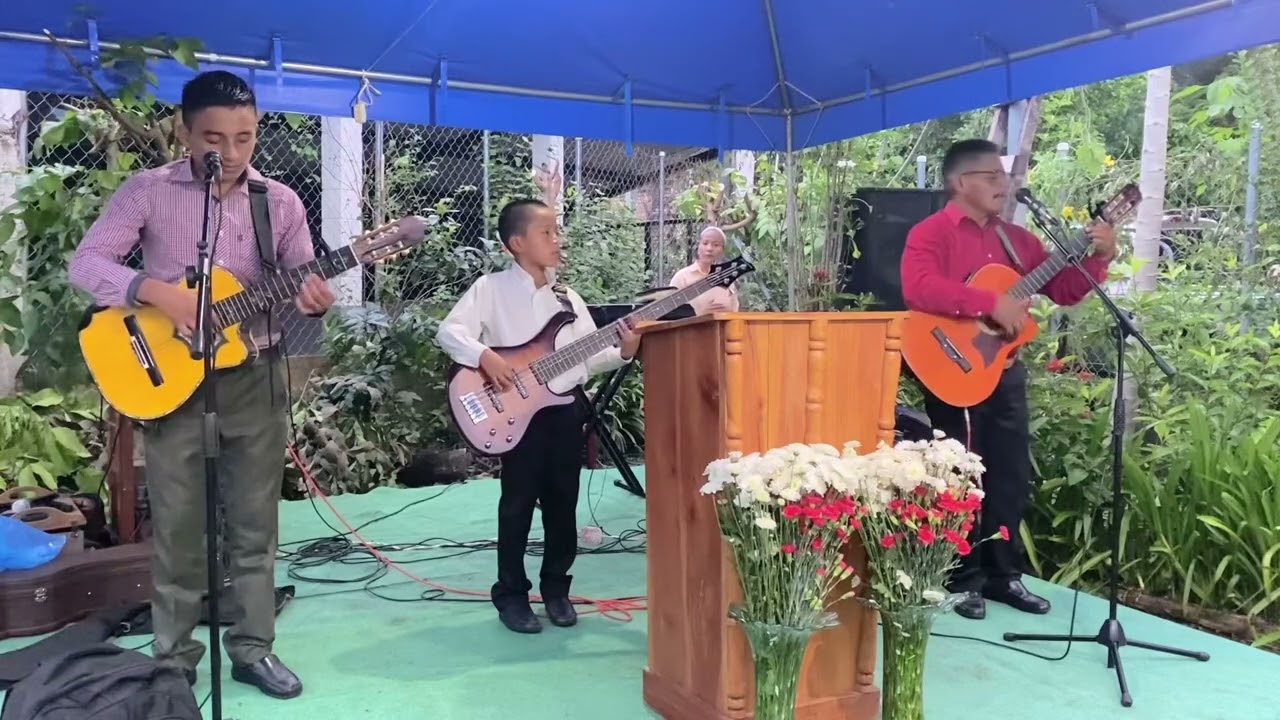 No por obras / Trío cristo viene
