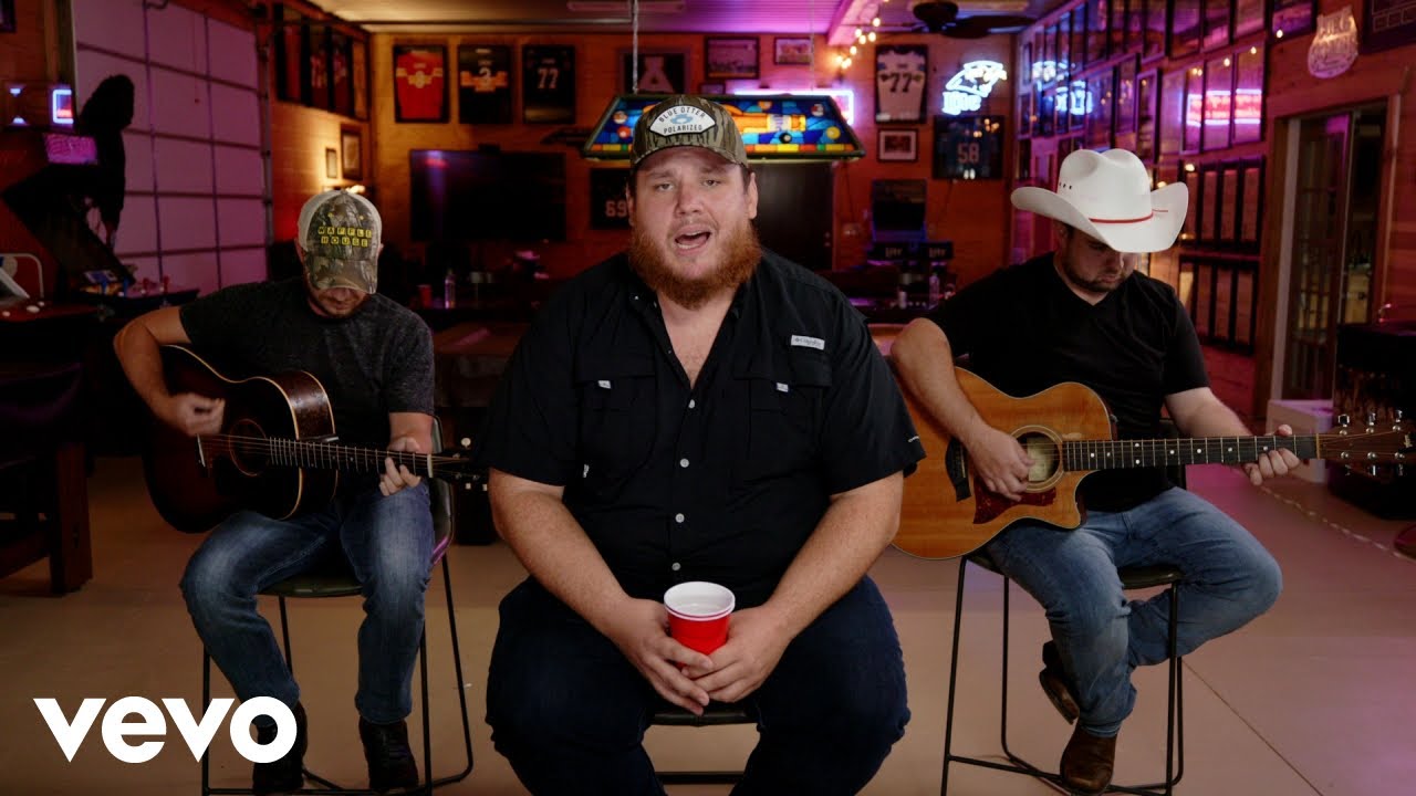 Luke Combs - Refrigerator Door (Live Acoustic)