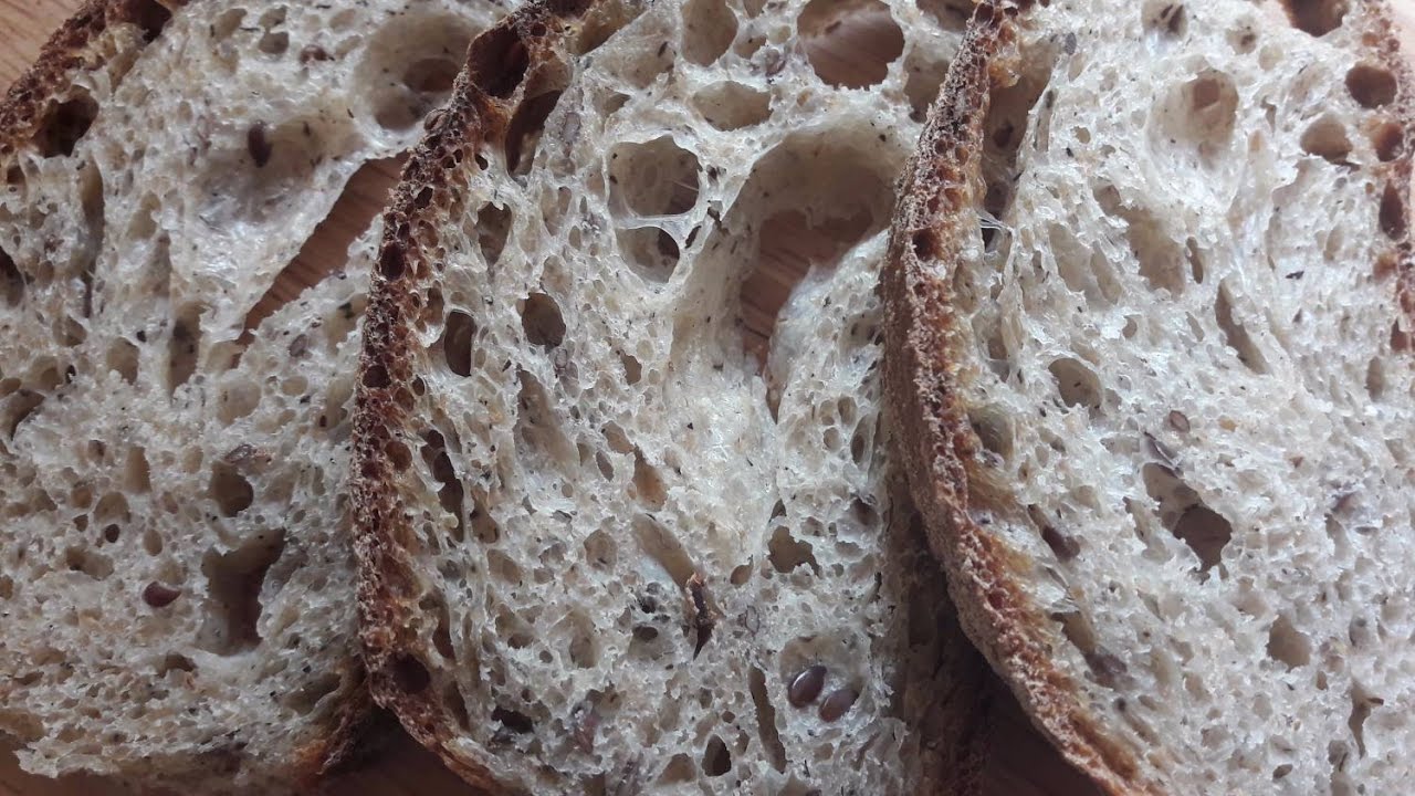 Pane integrale al farro e grano saraceno con lievito madre