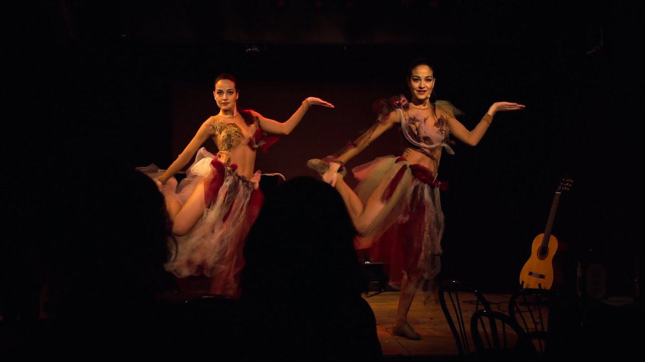 Love Flu by Indiggo Twins - Live performance at the Duplex Theatre