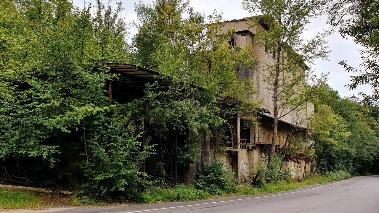 Lost Place - Dolomitsteinbruchbei Lindlar Linde