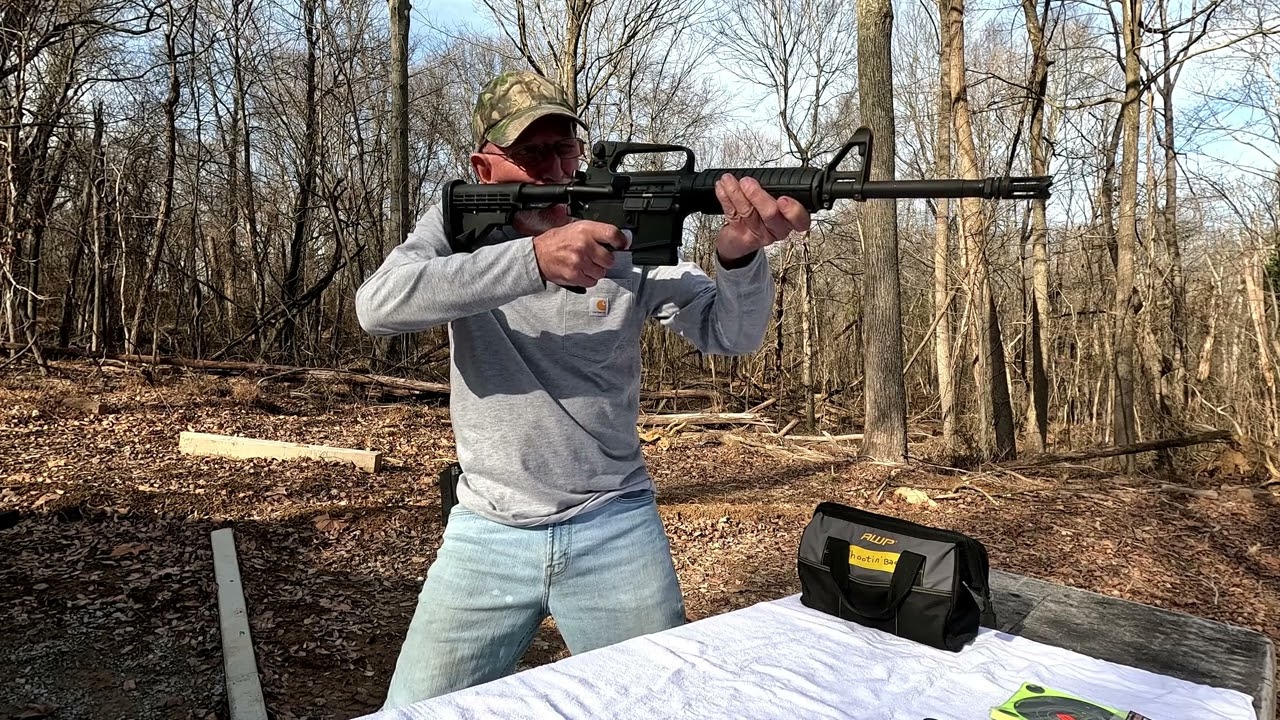 Bushmaster XM 15 на стрельбище