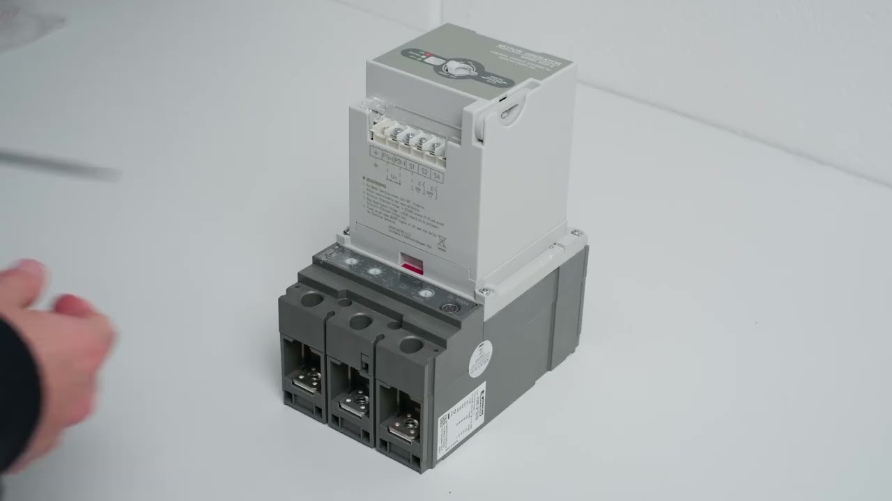 Come montare e smontare il comando motorizzato - Interruttori P5 | LOVATO Electric