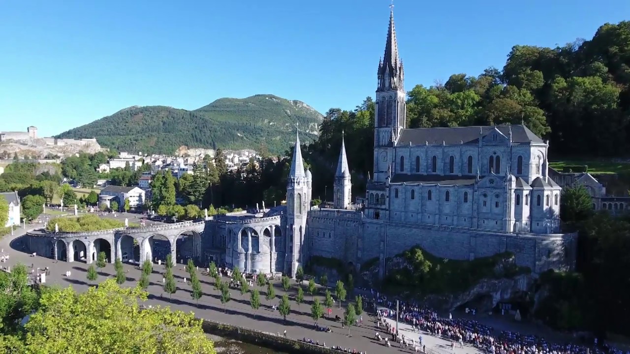 Jeden dzień w Sanktuarium w Lourdes