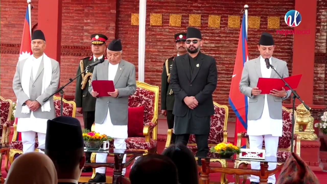 प्रतिनिधि सभाका सभामुख डोलप्रसाद अर्याल (DP Aryal) ले राष्ट्रपतिसमक्ष शपथ ग्रहण गरेका छन् ।