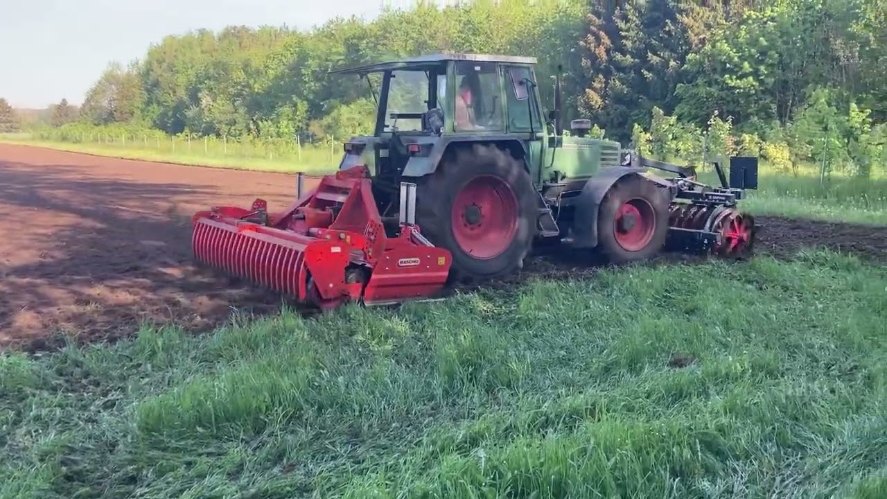 Fendt Farmer 308LSA und Maschio Kreiselegge beim Maisacker herrichten!