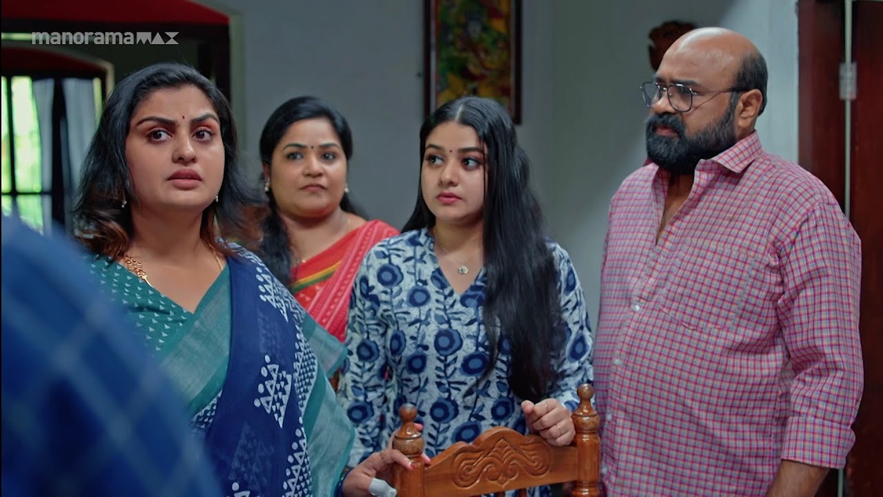 മാല ലക്ഷ്മി മോഷ്ടിച്ച് അമ്മക്ക് കൊടുത്ത് മോഷണകുറ്റം മനോജിന്റെ മേൽ ചാർത്തുന്നു