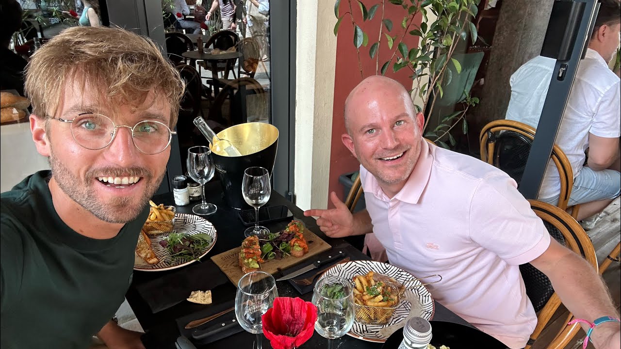 ON DÉCOUVRE UN RESTAURANT À LA FRANÇAISE ! Très beau bistrot chic
