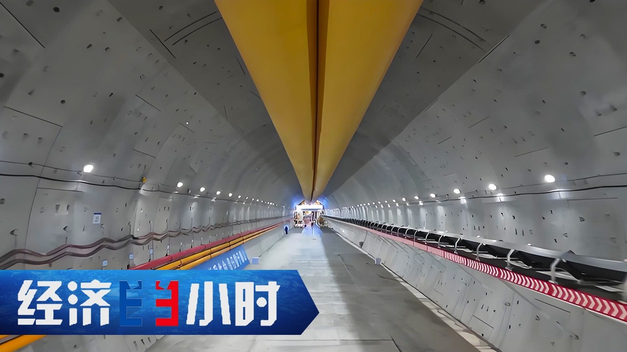 12.2小时→7小时！成都到上海高铁即将贯通！4.8万公里“八纵八横” 高铁网加快区域互联 「经济半小时」20250210 | 财经风云