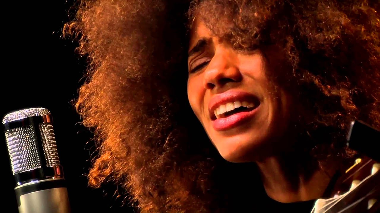 Nneka performs “Shining Star” on #Music4Dev
