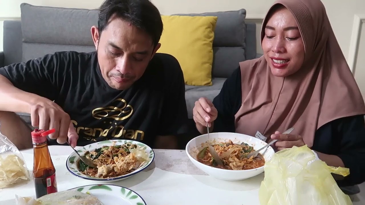 MIE AYAM LANGGANAN FERDI SAMBO, PEDAGANGNYA LINGLUNG TPI DIMAKAN DI RUMAH TETEP ENAK