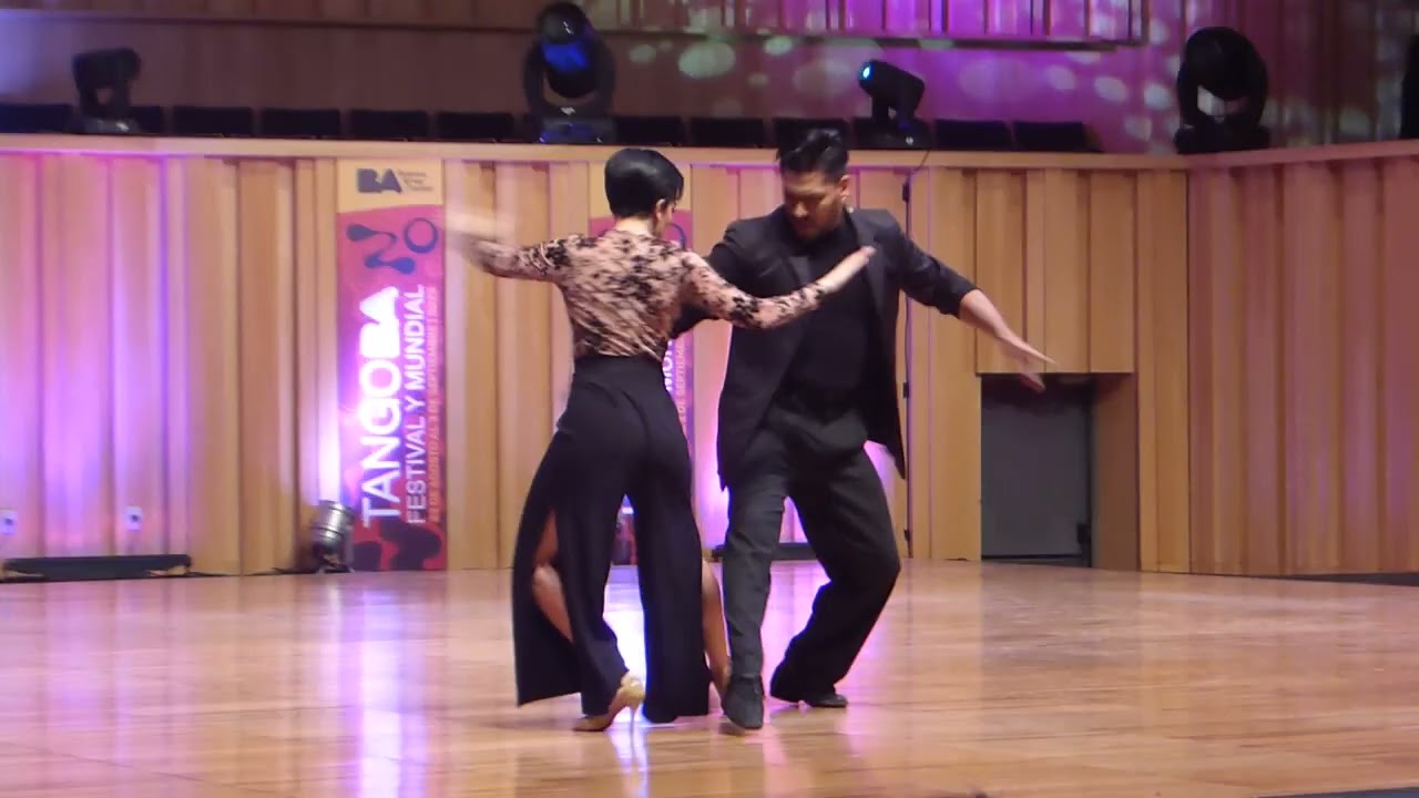 Invisible Bonds in Tango