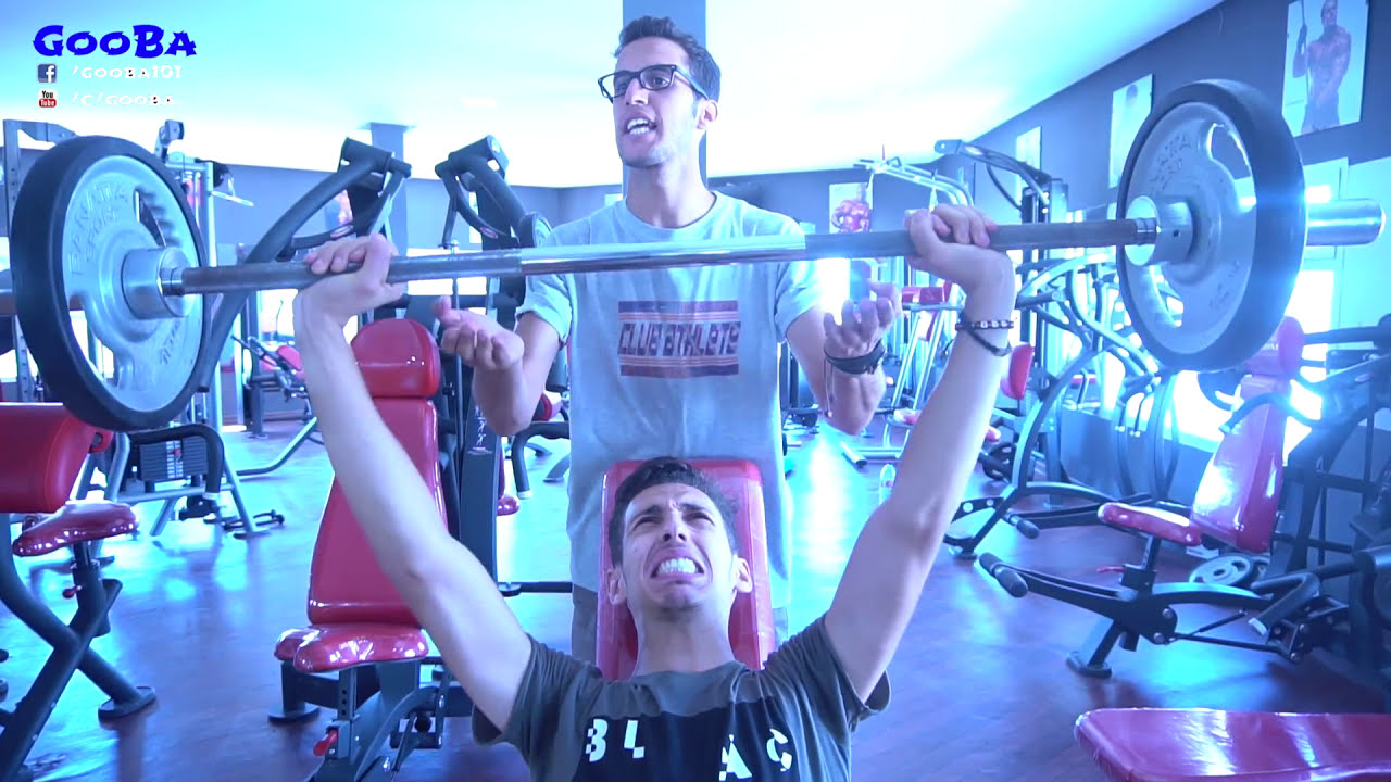 كي تدخل طفلة لSalle de musculation ..