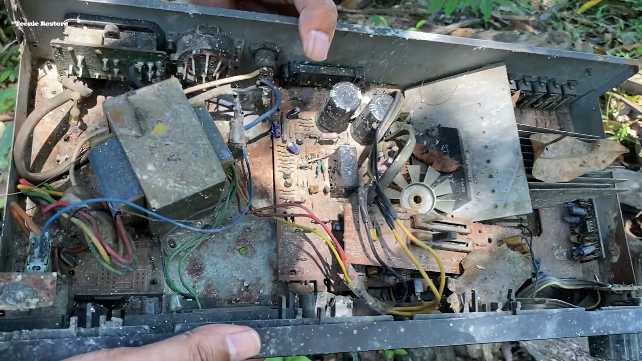 Restoration of JVC Full Amplifiers Abandoned in the Forest