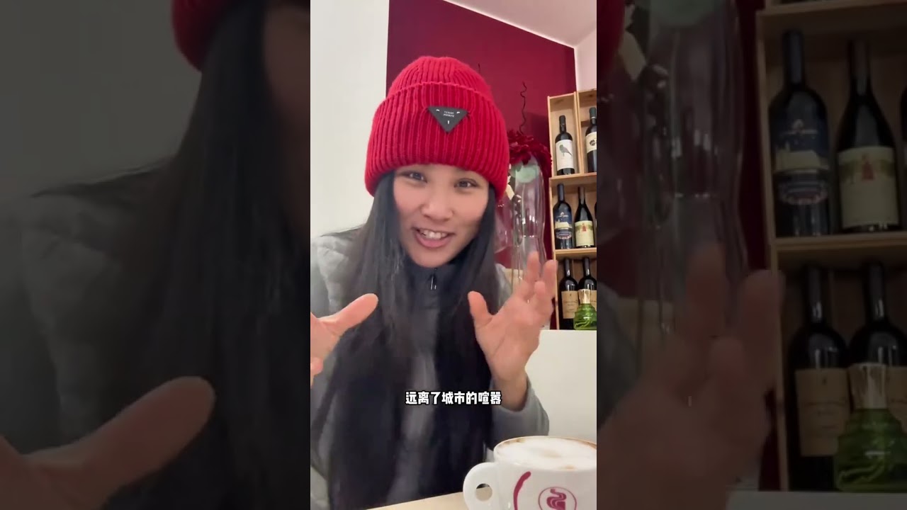 做意大利马哥的太太 也做我自己的主角 “月亮姐姐”， 是镜头前的时尚模特， 是为你挑选生活灵感的买手， 也是认真爱人、热爱生活的小女人。 她不被定义，她活得多面而真实。 ——女人，……