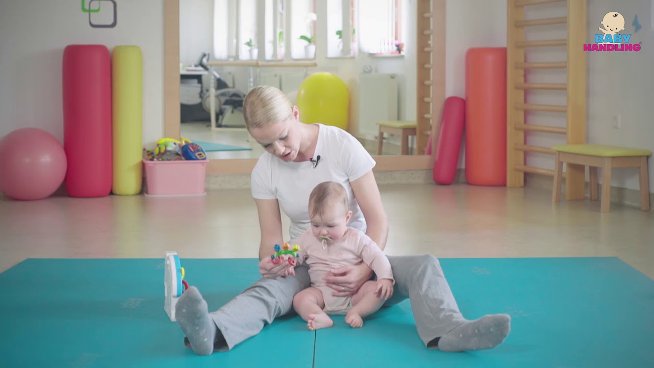 Promo: Baby handling vadba, od obračanja dojenčka do kobacanja in samostojnega usedanja