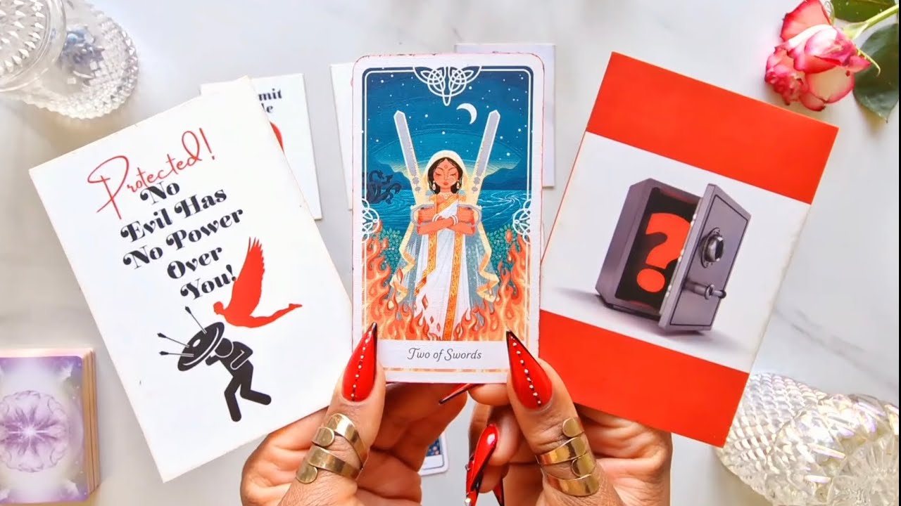 Capricorn ♑️ LISTEN! STOP PLAYING SMALL! TIME TO MAKE BIG MOVES 🚀 Capricorn Tarot Reading