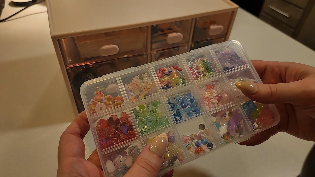ASMR - Tapping on random nail stuff