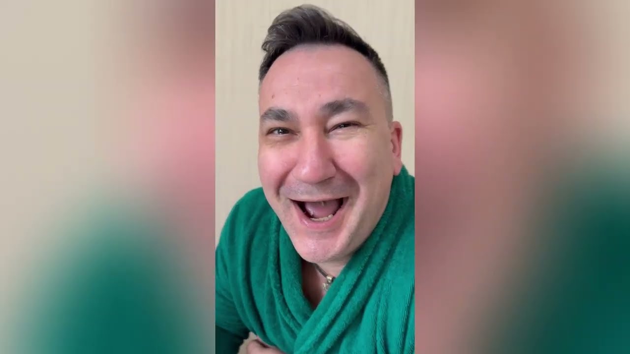 Муж и жена... Оба хороши!