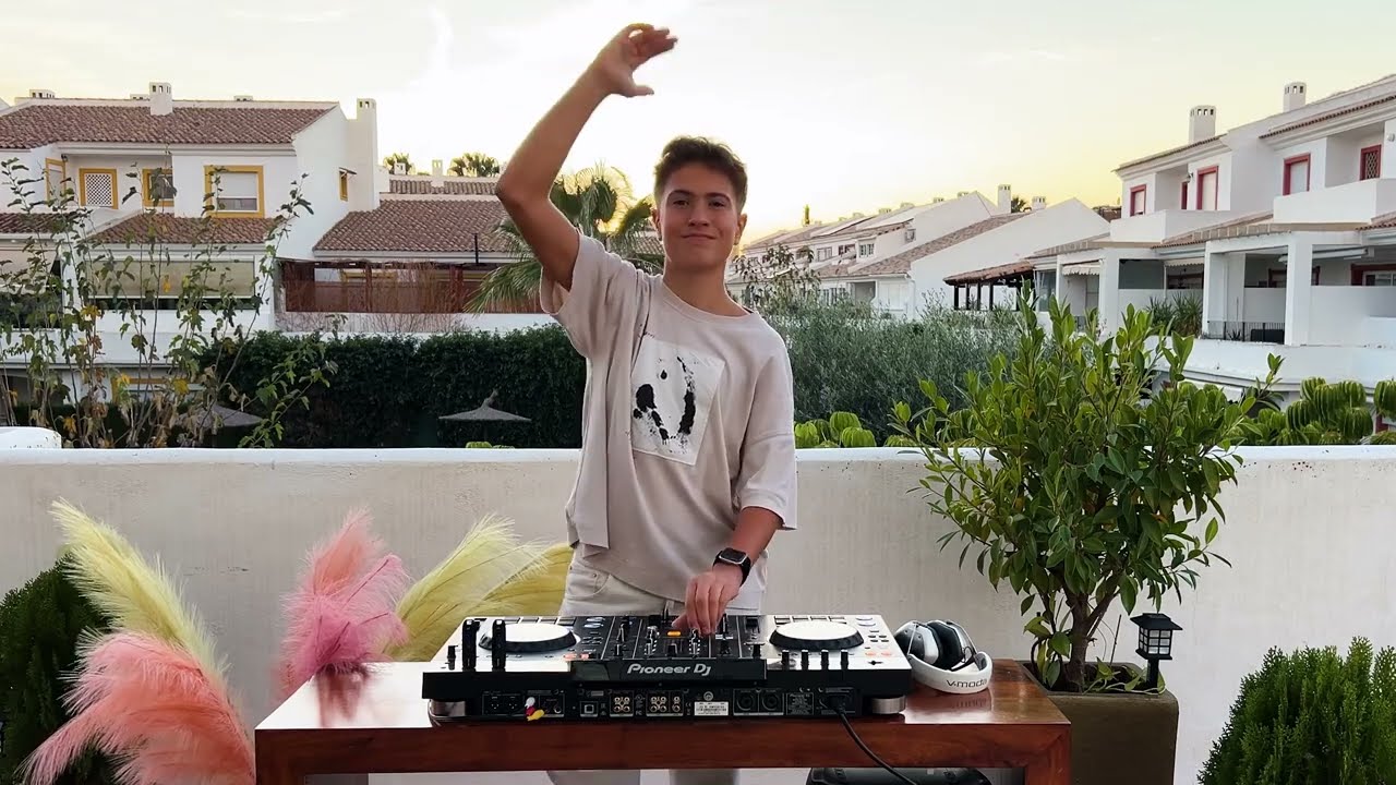 Tim Bliss - @Gen Alpha Weekly 019 / Chill House Sunset Mix