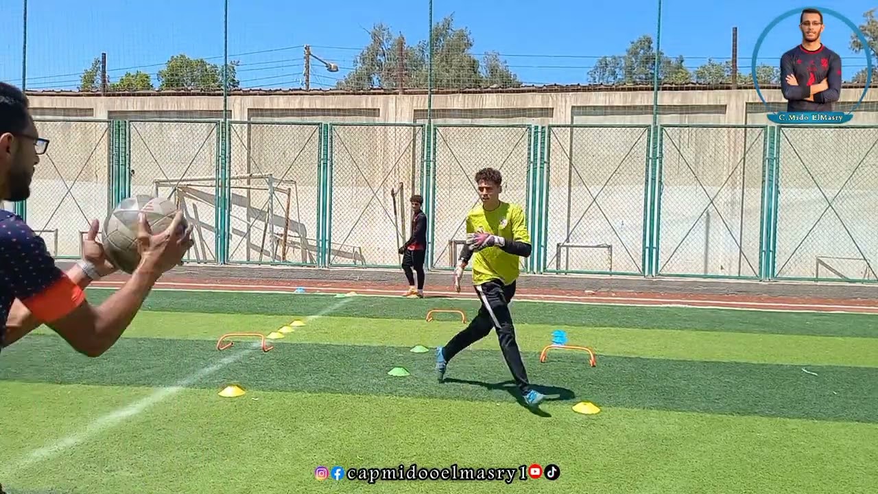 تدريب حراس مرمي تمرينه مع الموهبه محمد هراس حارس نادي الزمالك 2010 