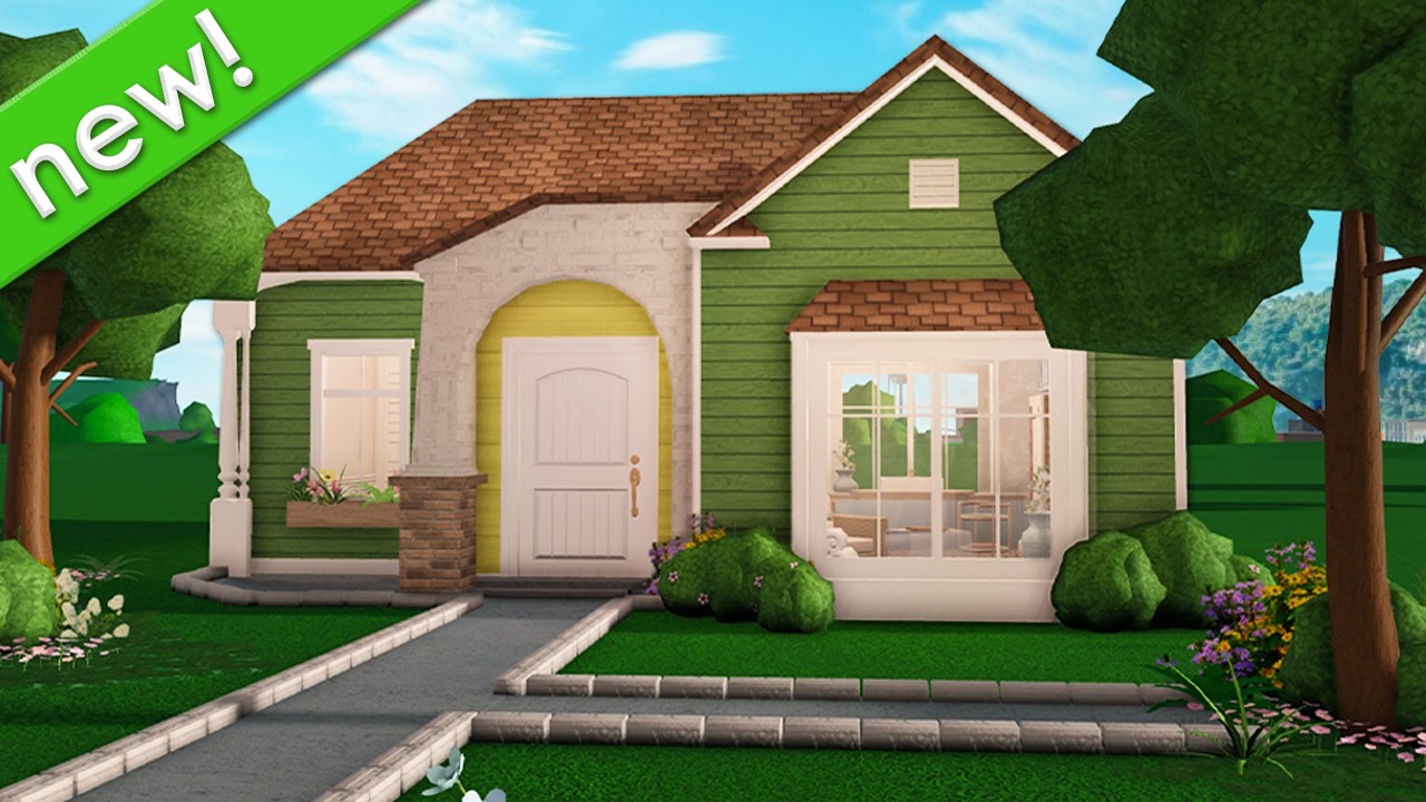 Building the NEW Bloxburg Starter Home