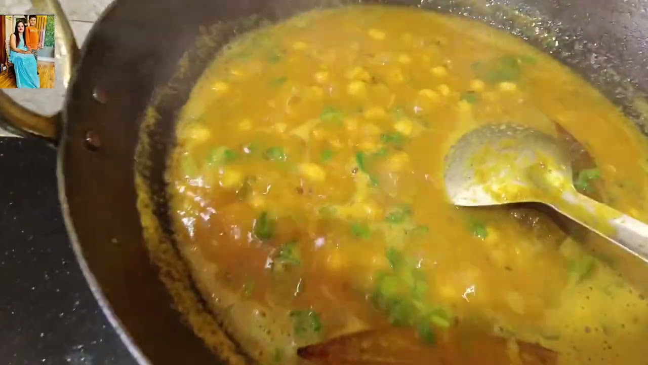 Bacchon ki demand per Banaye chhole bhature 🍛😋🌼#minivlog #trending #tasty 