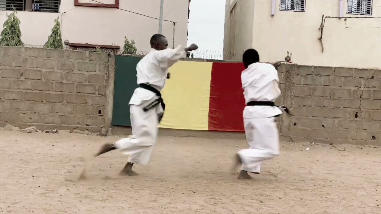 *Un Duel avec mon sensei🥋* *Oss* 🇲🇱🥋🇲🇱