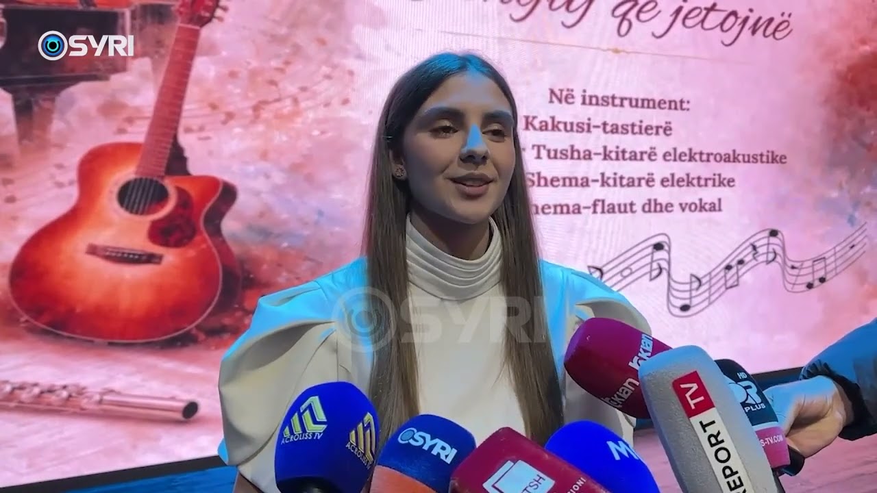 Koncert në Pallatin e Kulturës së Lezhës, këngë nga repertori shqiptar jazz e blues