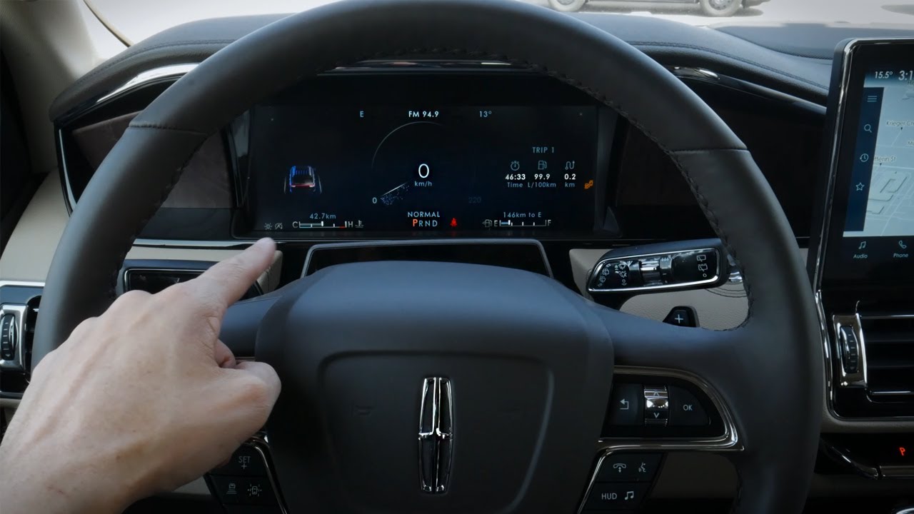 Lincoln Navigator steering wheel and cluster (2022-2024 models)