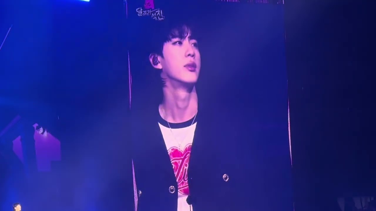 LIVE JIN -BACKGROUND in TAMPA AMELIE ARENA💜DAY 1💜7/26/25 #runseokjin_eptour #jin #bts #btsarmy #live