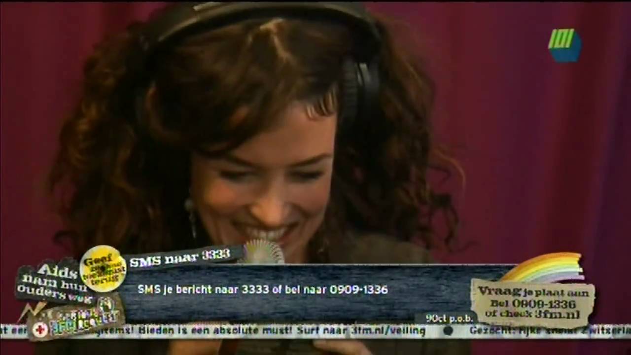 Ellen ten Damme & Katja Schuurman HD - Durf jij - Serious Request 19-12-10