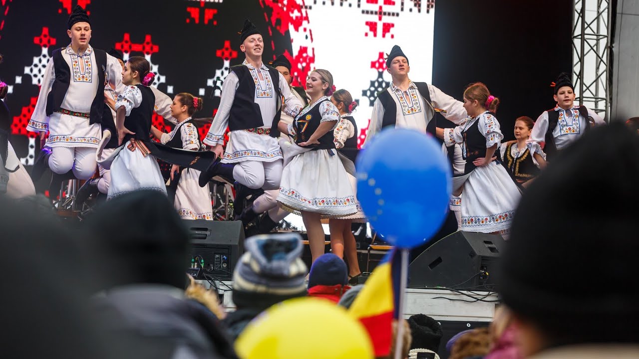 Suită de jocuri din Coruș - Ansamblul Folcloric &bdquo;Crăișorul&rdquo; (LIVE 24 Ianuarie 2024 | Cluj-Napoca)