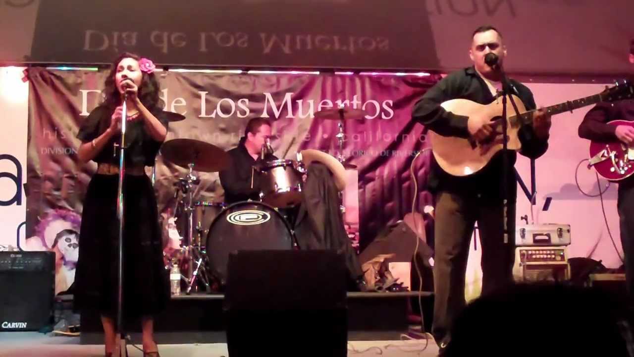 Sal and Isela con Los Salerosos- Sudor (Dia de Los Muertos 2012)