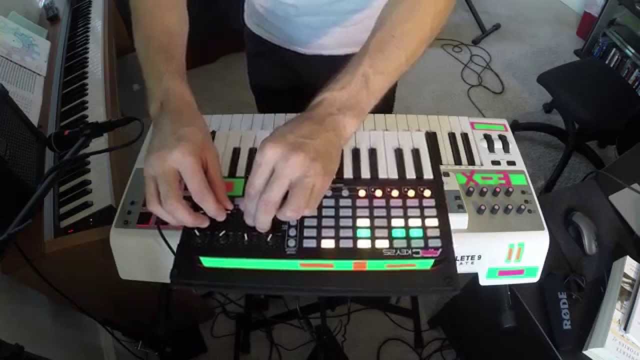 Joel Hinrichs - Ableton live jam session APC Key 25