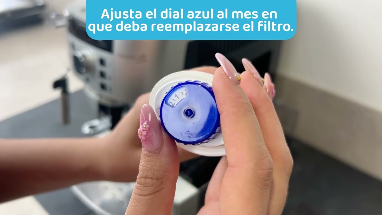 ¿Cómo sustituyo mi filtro de agua Delonghi?